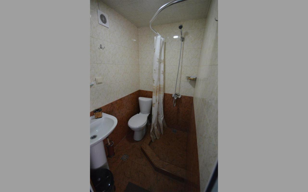 耶烈万 奇想旅舍旅舍 外观 照片